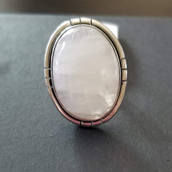 New Moonstone ring. Size 6 - Picture 2 of 3